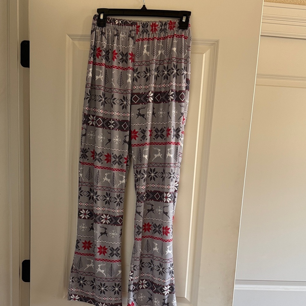 Festive Gray and Red Patterned Pajama Pants, Youth Sz L. Gray/Red/White.
